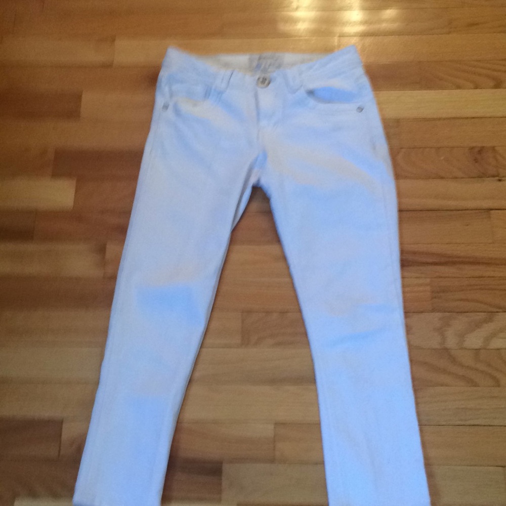 White capris size 3